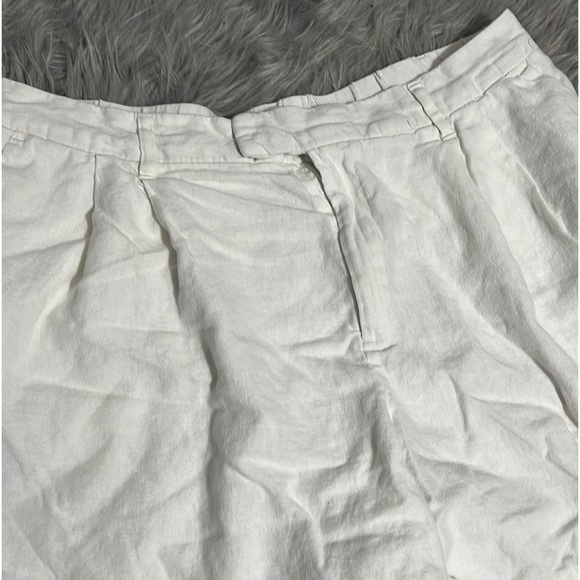 A NEW DAY TWO SHORTS WHITE AND BEIGE SIZE14 - Picture 7 of 7